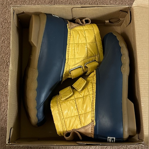 Sperry Saltwater Jetty Waterproof Duck Boots Rain Boots Yellow Navy Velcro Sz 6 - Picture 3 of 16